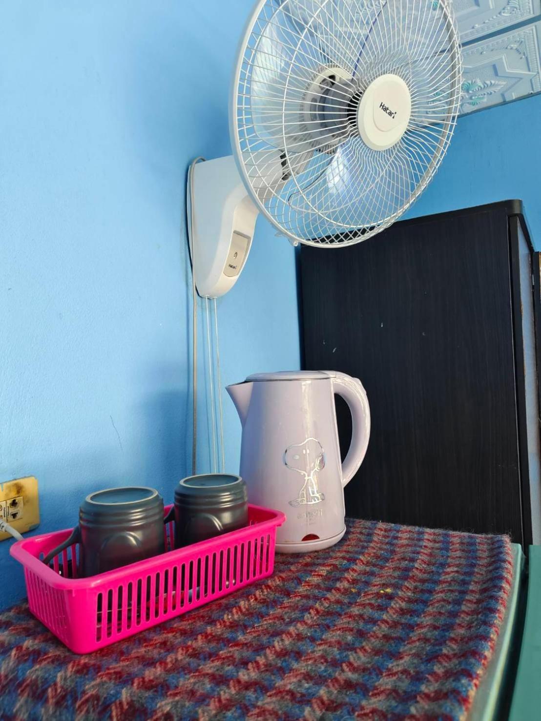 Yuri Guesthouse Pantai Jomtien Bagian luar foto